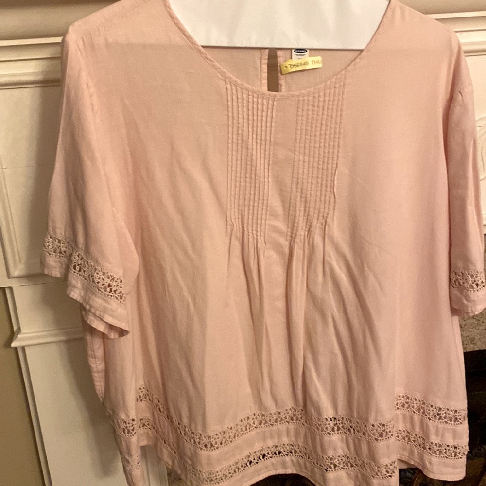 Size extra extra-large Old Navy linen shirt